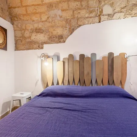 Apartment Guesthost - La Casuccia Cosy Flat In Old Center Bari
