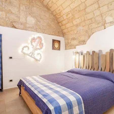 Guesthost - La Casuccia Cosy Flat In Old Center Apartment Bari