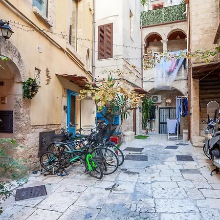 Guesthost - La Casuccia Cosy Flat In Old Center