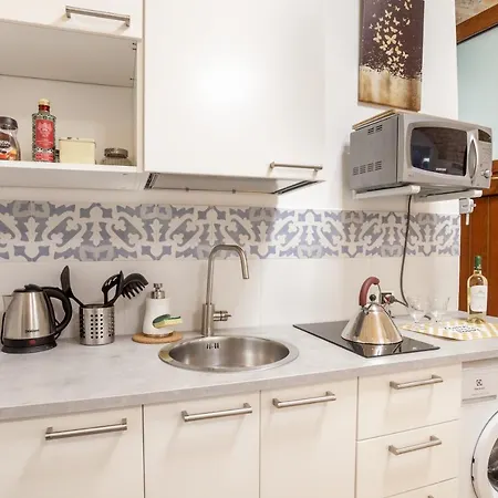 Guesthost - La Casuccia Cosy Flat In Old Center * Bari